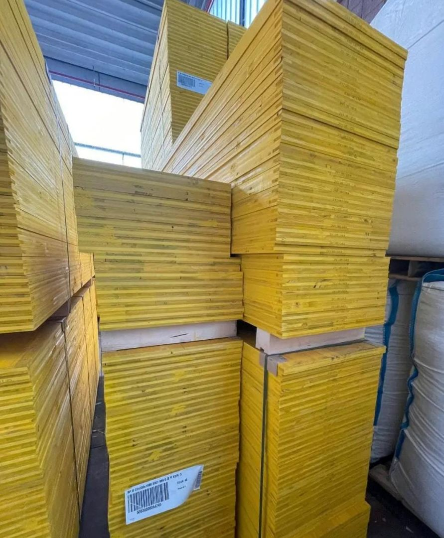 Materiale per carpenteria edile usato